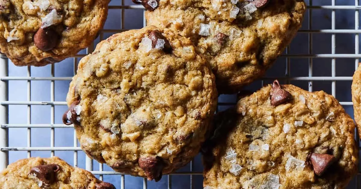 Oatmeal Chocolate Chip Raisin Cookies